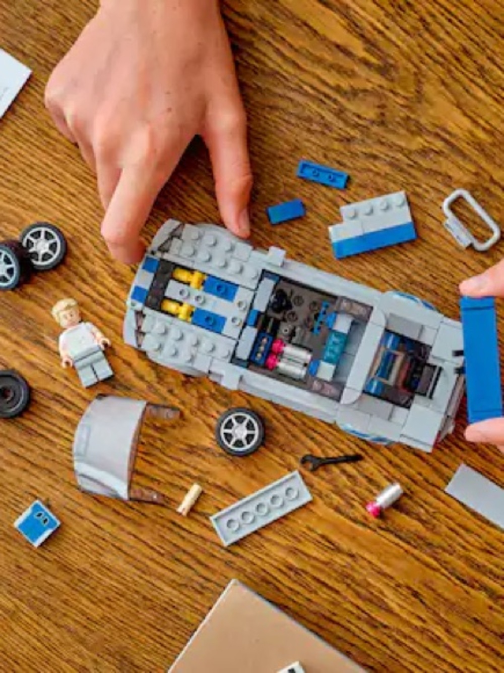 Lego Speed Champions Fast & Furious Nissan Skyline GT-R - Blue & White - Picture 10 of 10